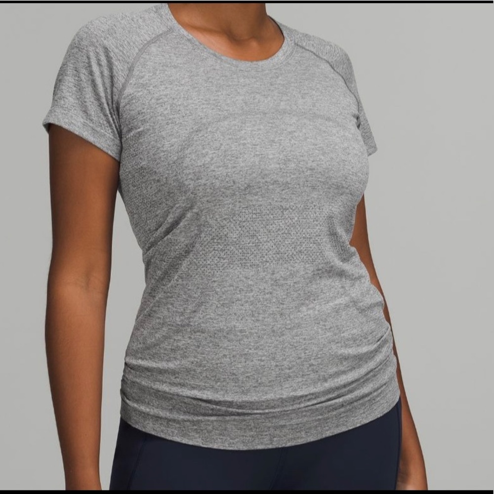 NEVER WORN lululemon swiftly tech short sleeve in gray